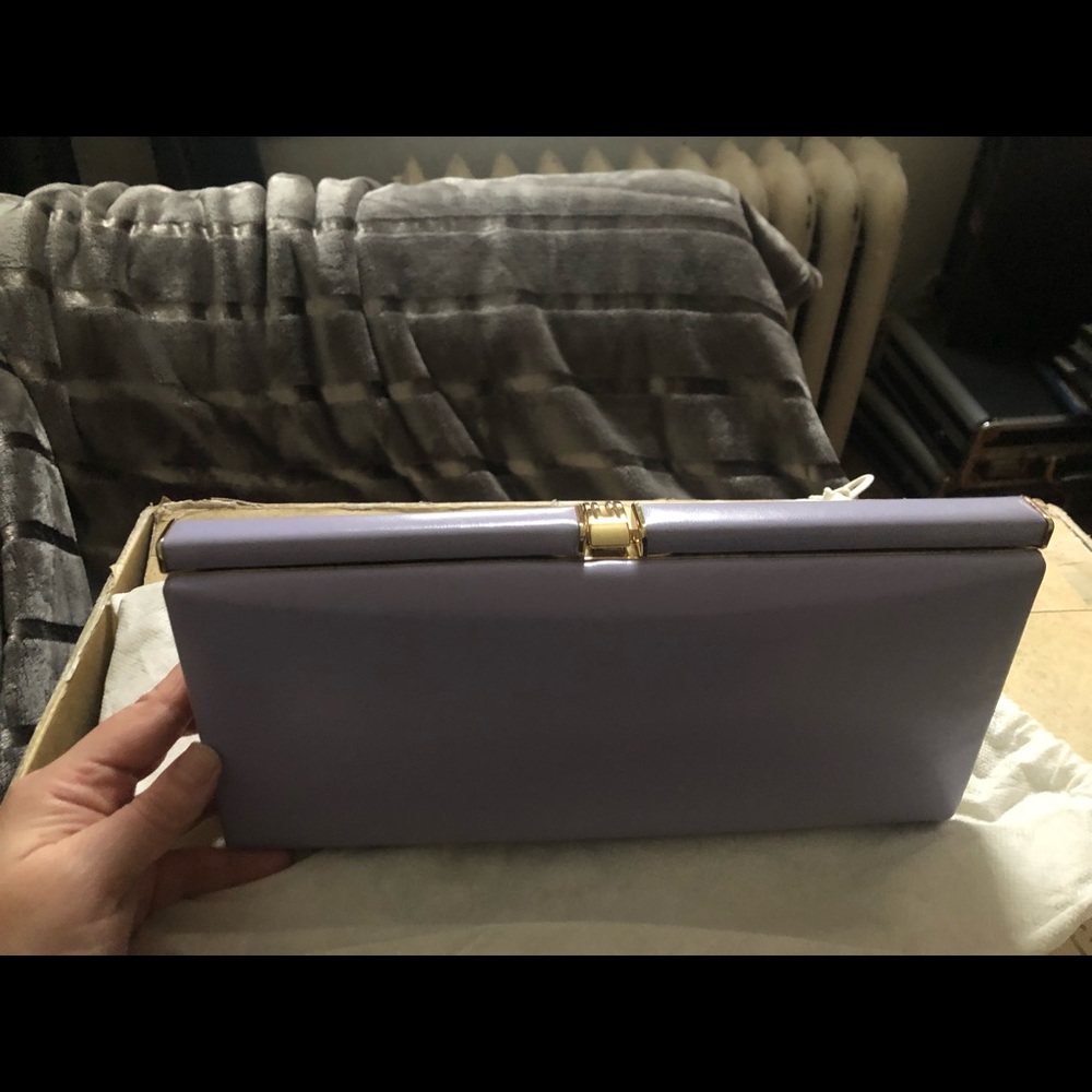 Early 60s pillbox lilac clutch. MINT CONDITION!